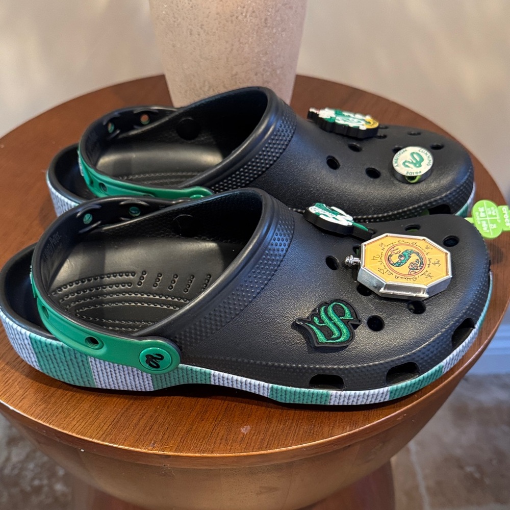 CROCS Black and Green Clogs with Fun Emblems NWOT - Picture 2 of 9